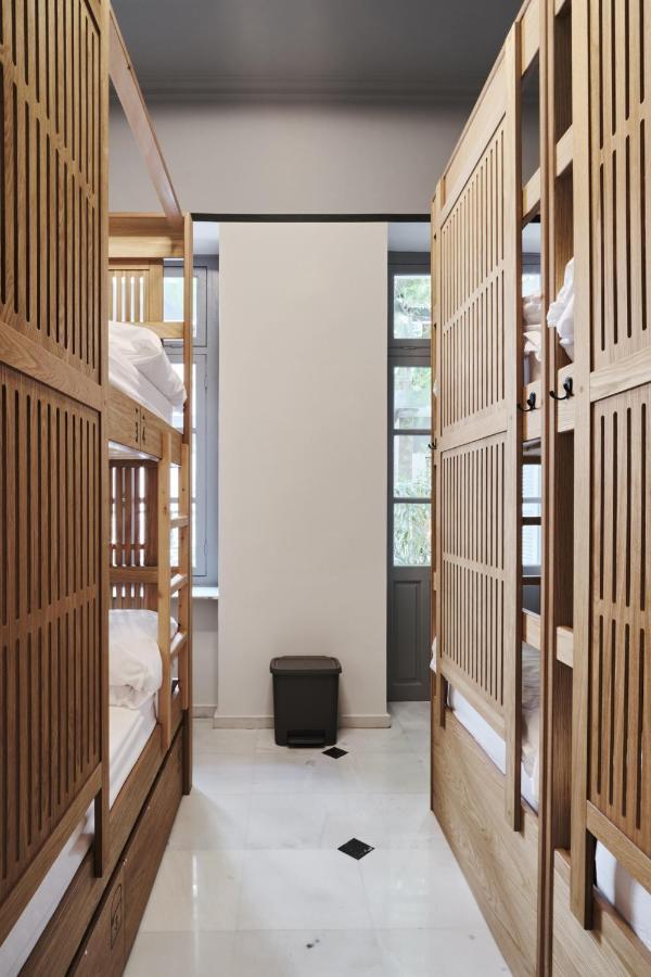 When In Athens Hostel Luaran gambar