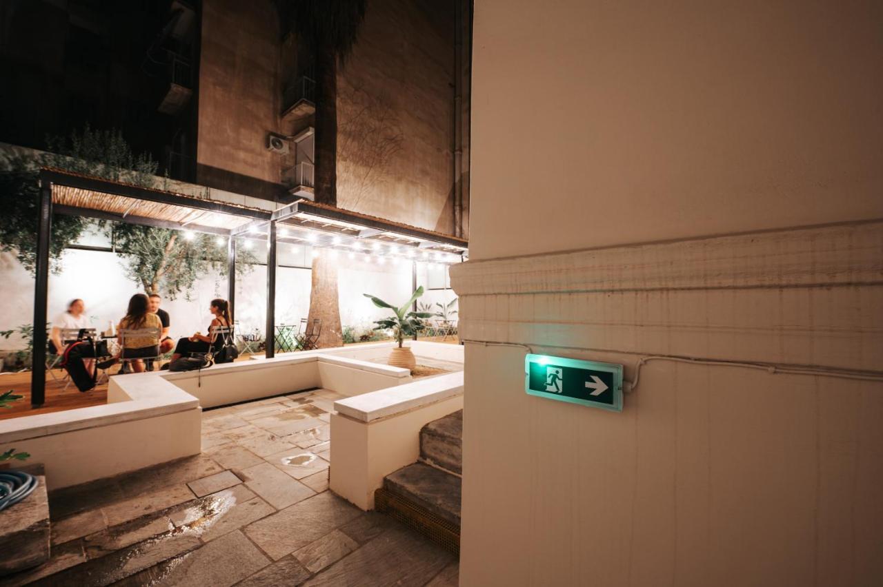 When In Athens Hostel Luaran gambar